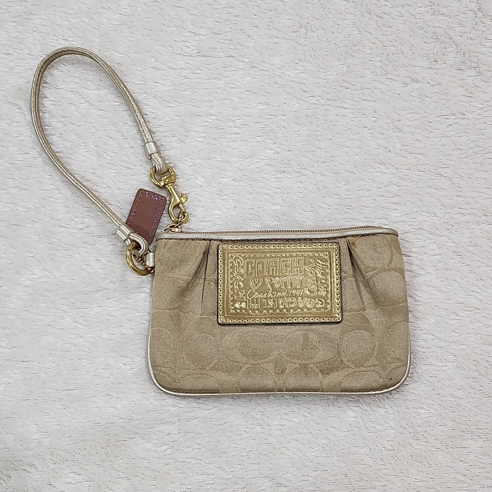 COACH Small Wristlet